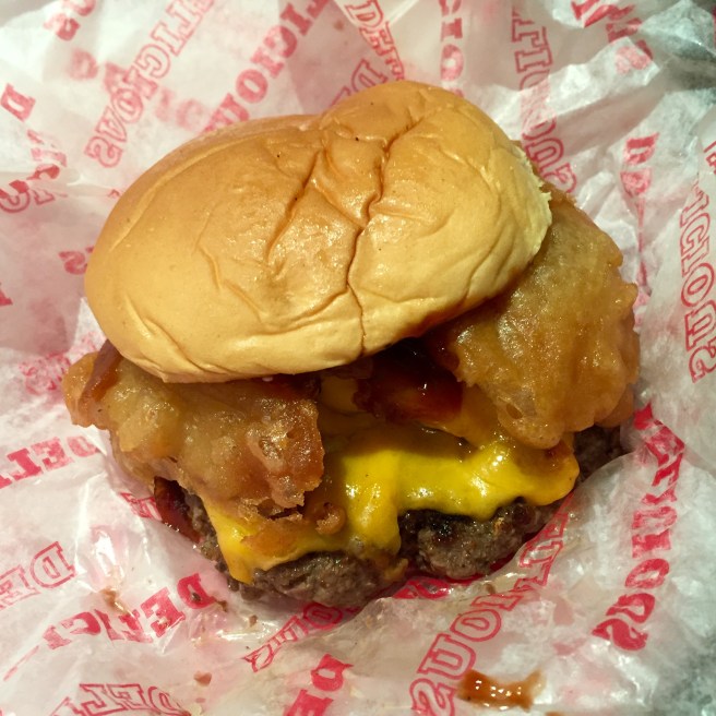 good_stuff_eatery_collettis_smokehouse_burger