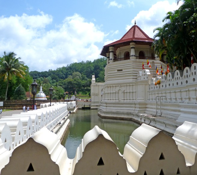 kandy_tooth_relic_temple