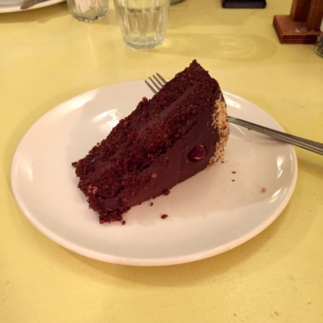 hendersons_vegan_cake