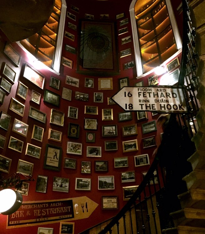 dublin_merchants_arch_bar