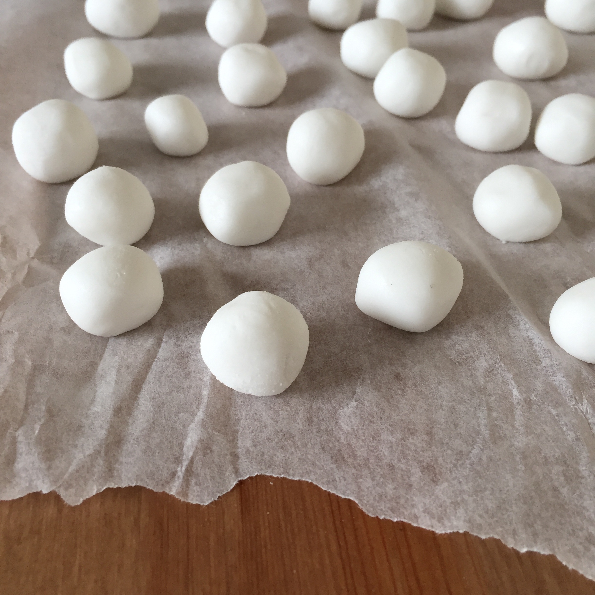 coconut_mint_snowballs_6